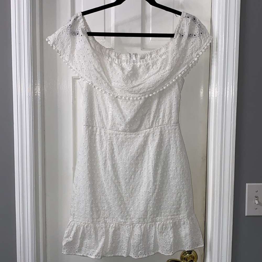 White off the shoulder dress - Picture 3 of 5